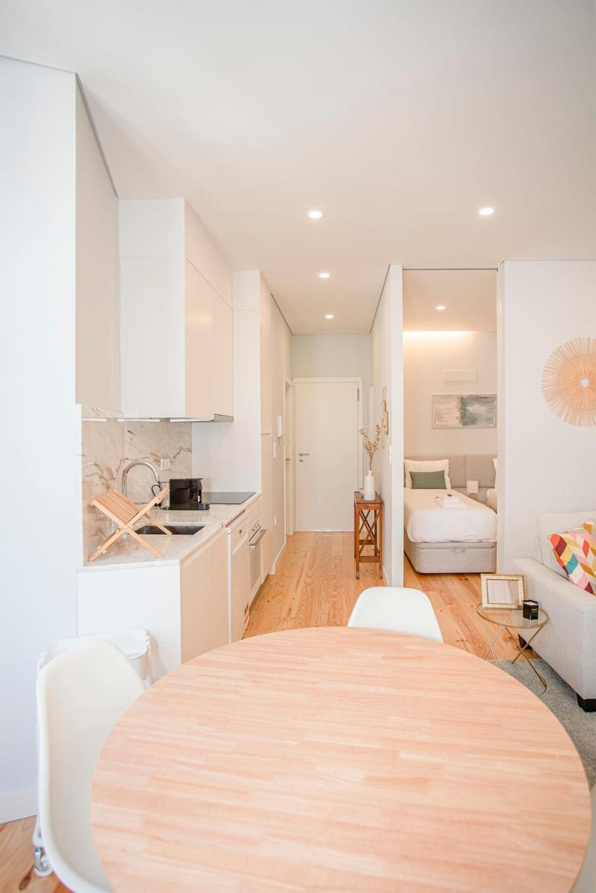 Apartment Liiiving In - Aliados Stone *