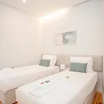Liiiving In Porto - Aliados Stone Apartment