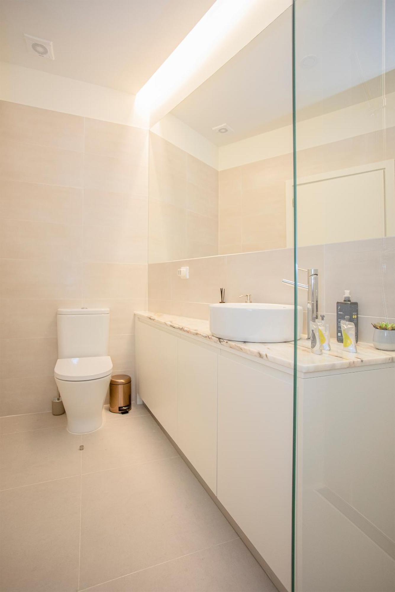Liiiving In - Aliados Stone Apartment Porto