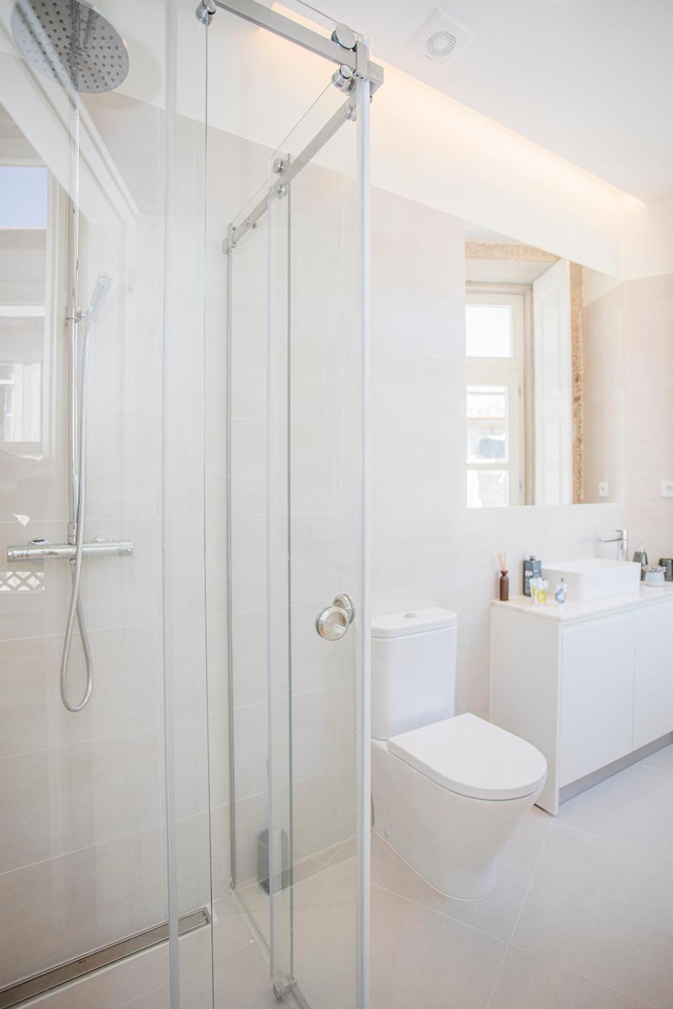 Liiiving In - Aliados Stone Apartment Porto